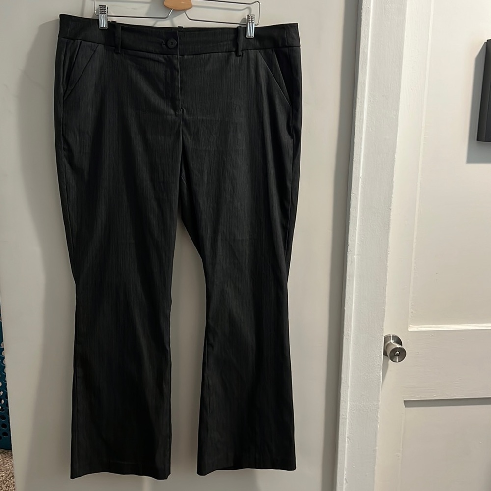 Lane Bryant size 20R Grey striped stretchy dress pants with pockets